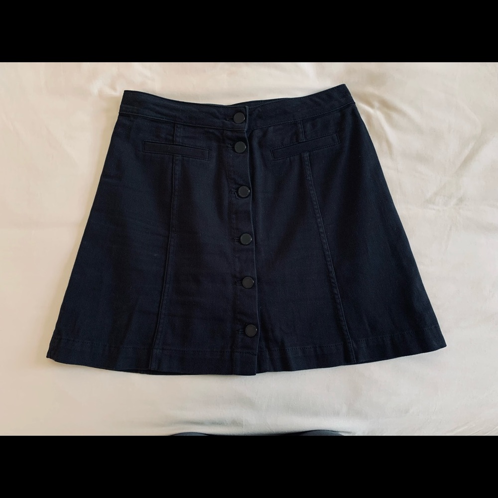 Basic flared casual skirt